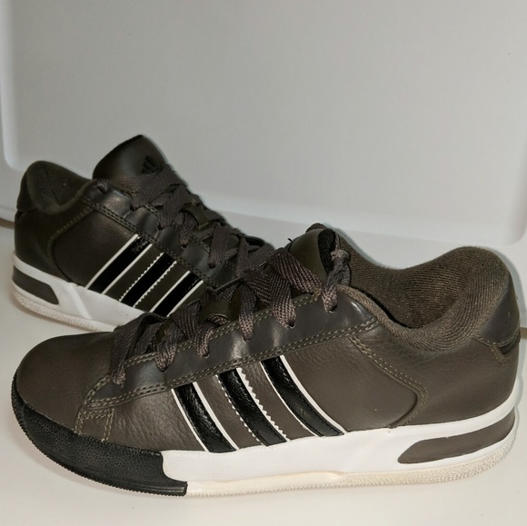 adidas boys shoes size 5